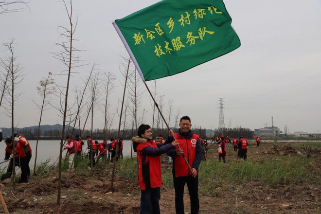 新会区以“三个坚持”落实苗木管护 全力做好大规模植树造林后半篇文章(图3)
