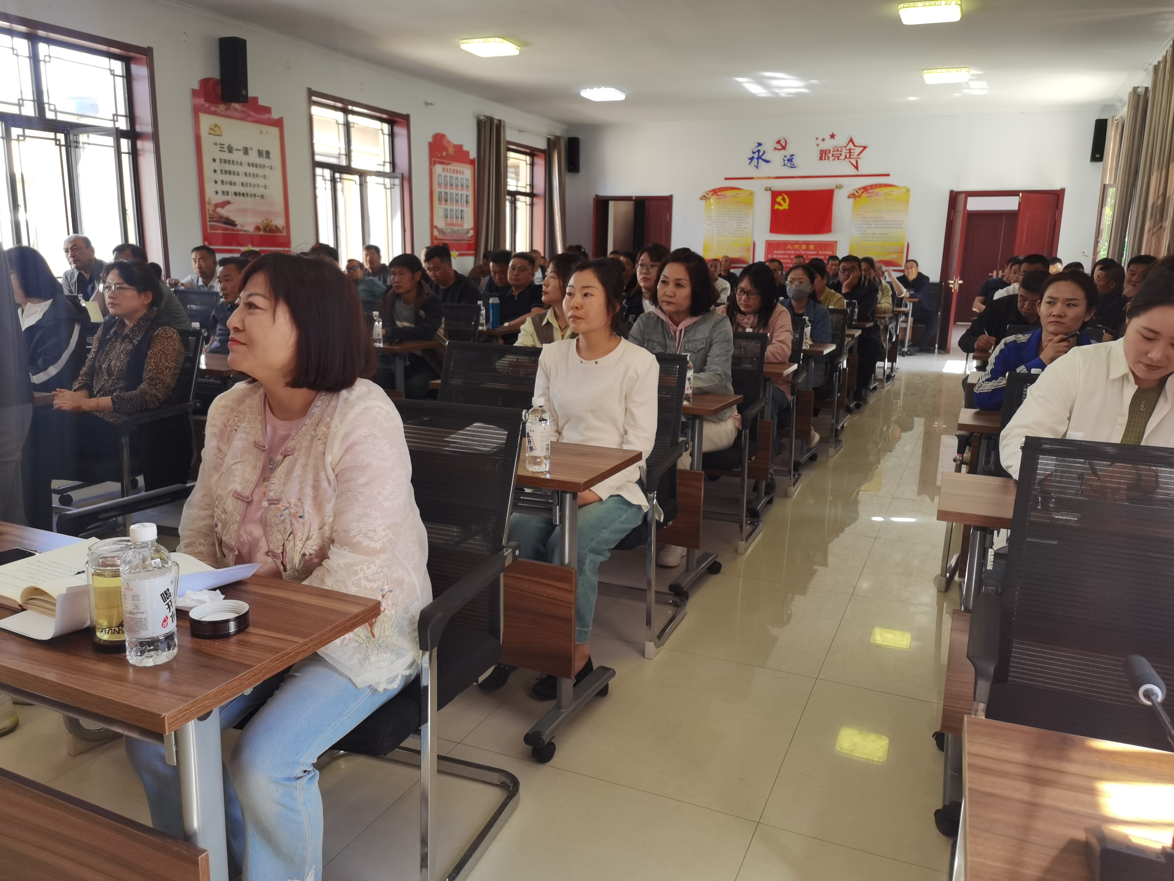 我县开展园林绿化专业技术讲学交流活动(图2)
