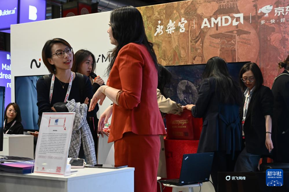 中国馆亮相法国“科技万岁”展(图3)